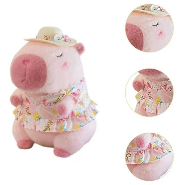 Rózsaszín capybara plüss kalapban és ruhában , 60 cm