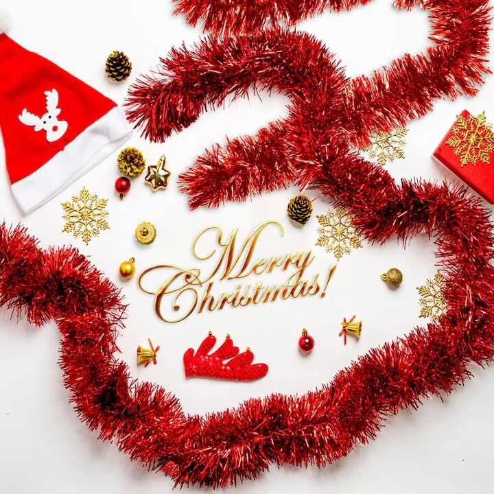 vKarácsonyi Tűzvörös Girland boa piros színben 2 méter 10 cm