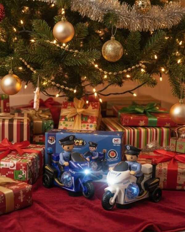 Elemes Rendőr motor figurával , fény és hanghatásokkal