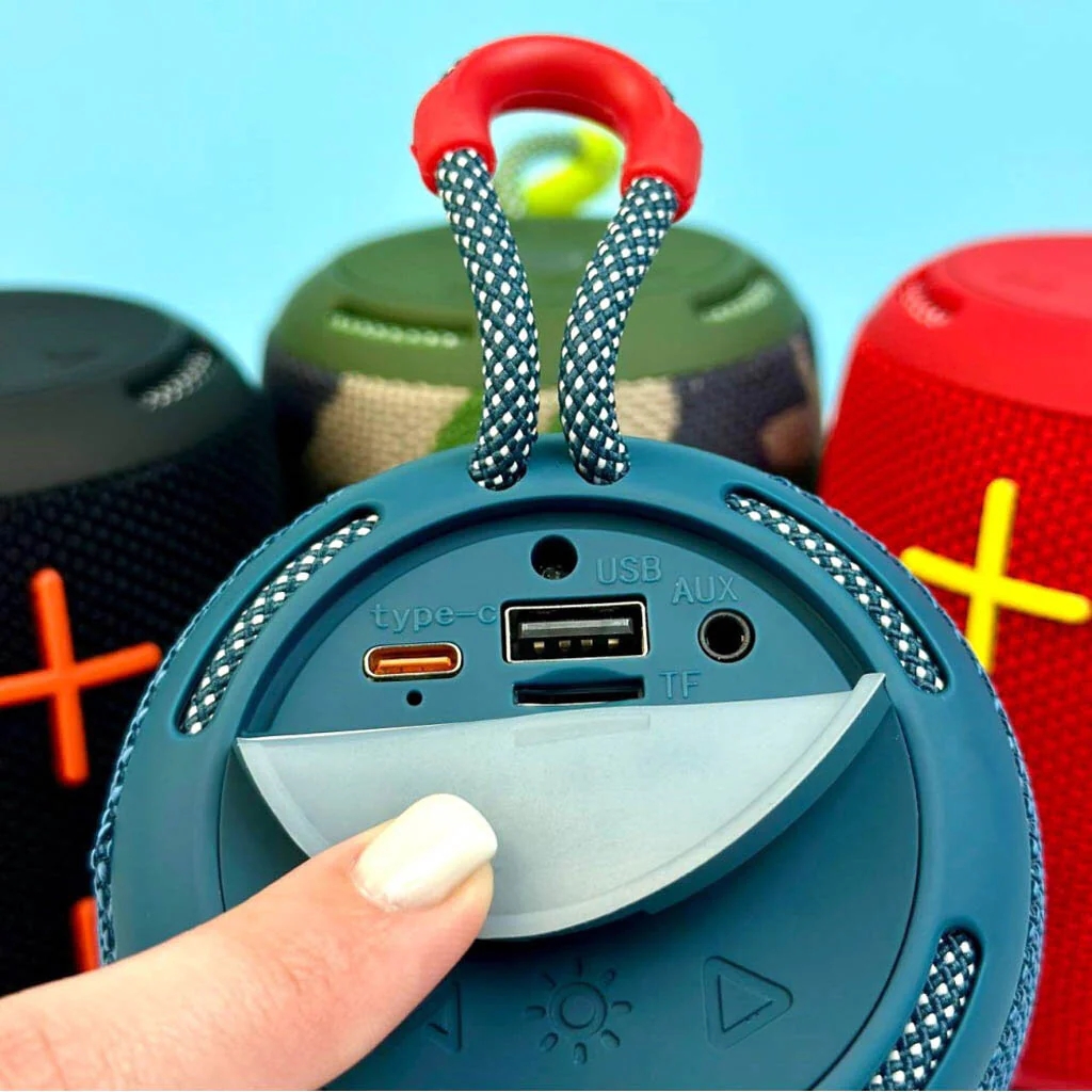 JB-719 Hordozható Bluetooth Hangszóró - Vízálló, 10W, Bluetooth 5.0