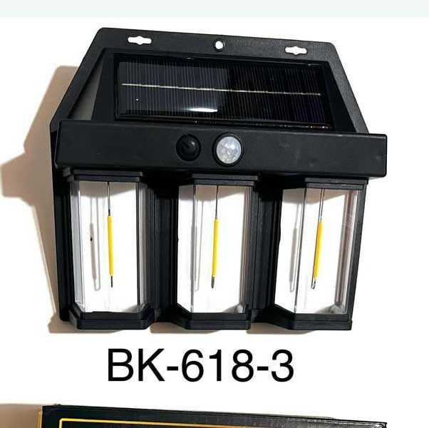 Napelemes Fali Lámpa, 3 Fejű, Mozgásérzékelős, 3 villágítási móddal IP65 CBK BK-618