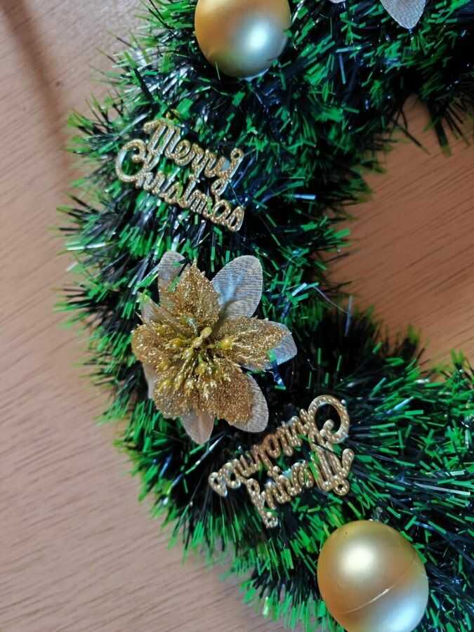 Karácsonyi koszorú ajtódísz - 43 cm