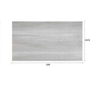 Most egy oylan képet ahol épp ragasszák fel a falra ezzel érzetve hogy miylen egyszerü és szép megoldás ez a tapéta