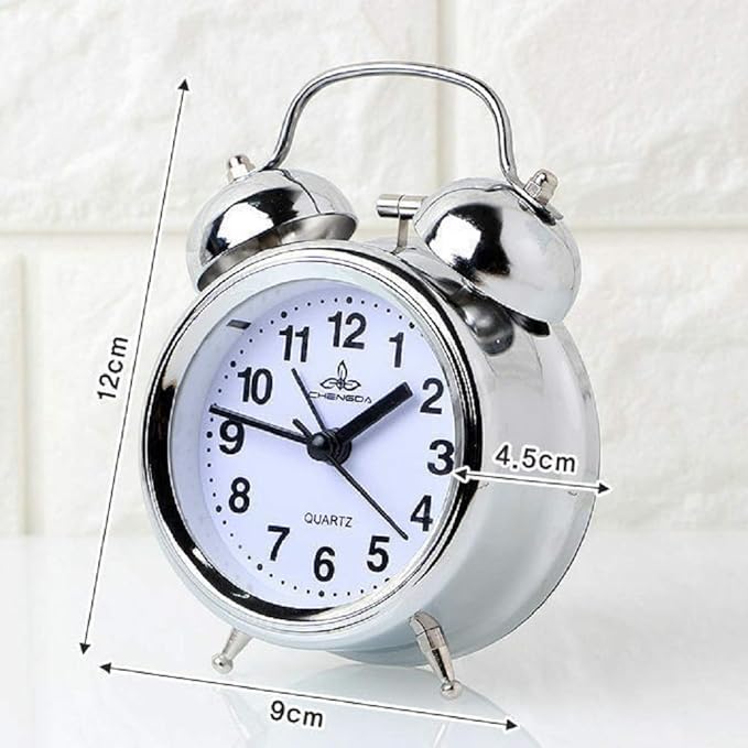 Klasszikus fém ébresztőóra dupla csengővel többféle színben 12 cm Metroman