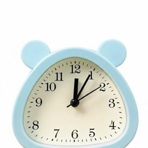 Bújócskázó macis gyermek ébresztőóra kék kivitelben Torch